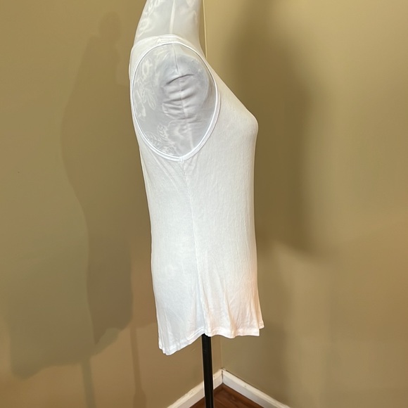 LulaRoe Tank White small fits 6-8 - Picture 2 of 4